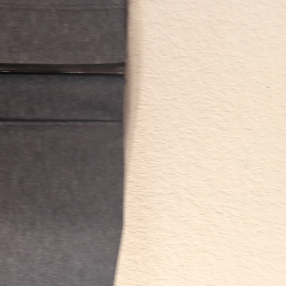 Mini skirts - Picture 3 of 8